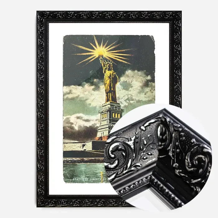 21x30cm | 8¼ x 11¾in / Black Ornate Frame