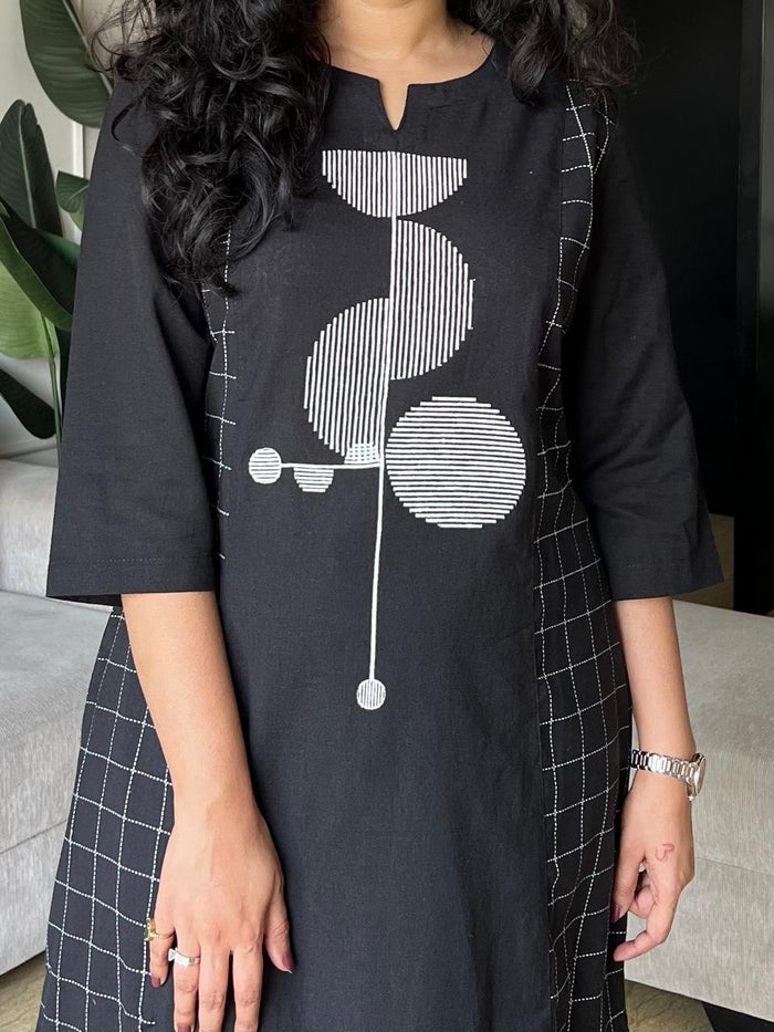 Varya Black Cropped Cotton Set