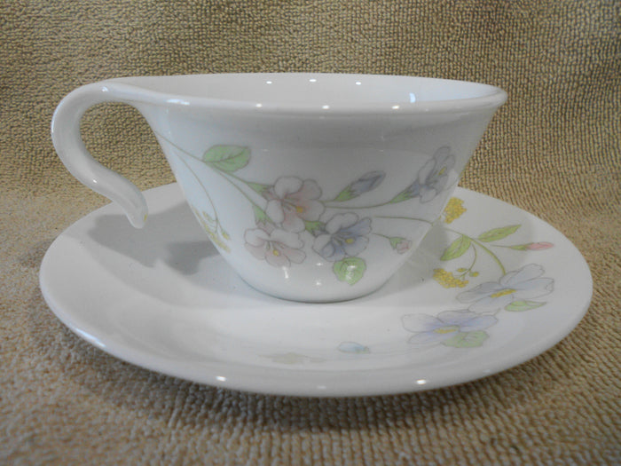 ☕︎ 2-pc CORELLE Corning PASTEL BOUQUET HOOK CUP & SAUCER *Vitrelle Glass Floral