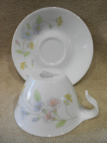☕︎ 2-pc CORELLE Corning PASTEL BOUQUET HOOK CUP & SAUCER *Vitrelle Glass Floral