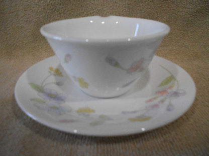 ☕︎ 2-pc CORELLE Corning PASTEL BOUQUET HOOK CUP & SAUCER *Vitrelle Glass Floral
