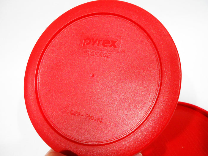 2 PYREX 4-Cup Storage Bowls WHITE HEARTS RED COVERS *Valentine Sweetheart Love