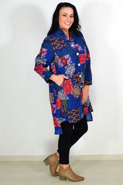 Abstract navy tunic shirt by Wishstone, featuring a stylish design and relaxed fit, displayed on a mannequin.