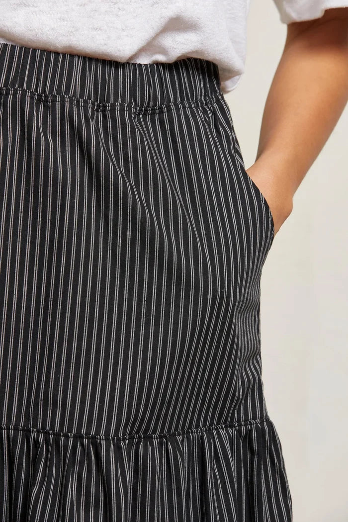 black_stripe