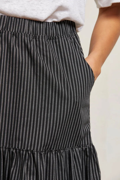 black_stripe