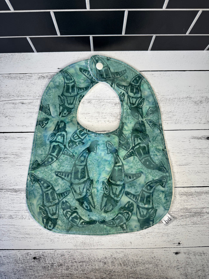 Large Green Fish Form Line