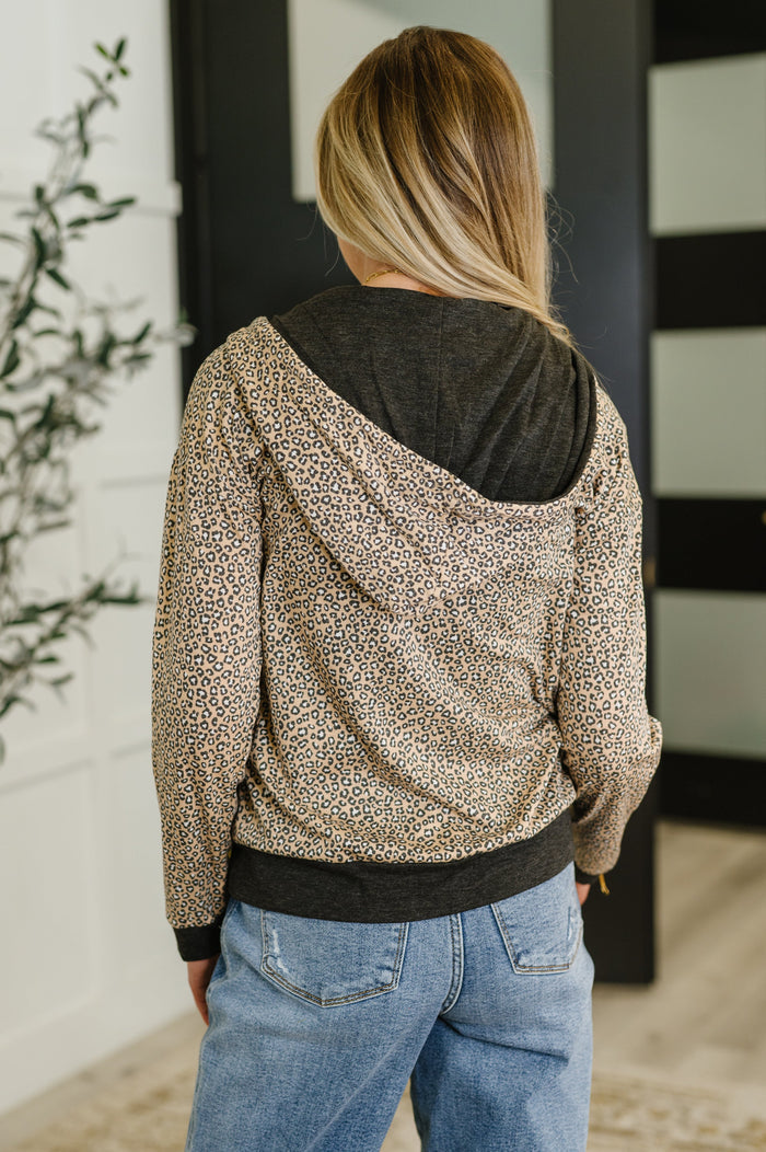 Call of the Wild Contrast Trim Zip Up