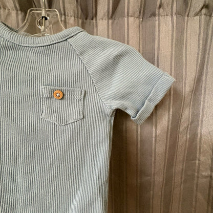 Chick Pea SIZE 6-9 Months Onesie Boy's