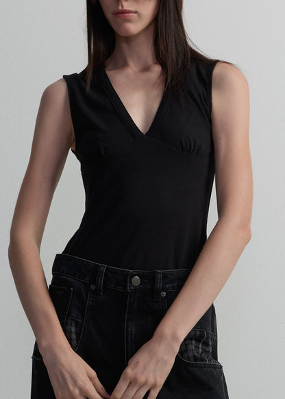 CROSSOVER V-NECK TANK TOP