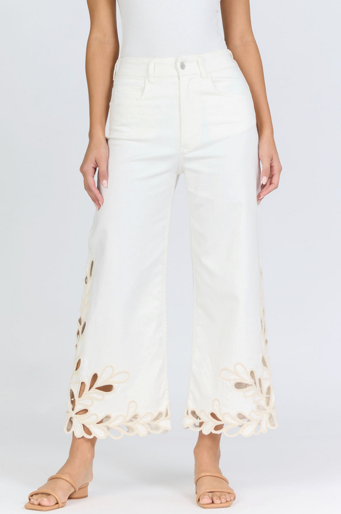 24 / Bayadera Lace