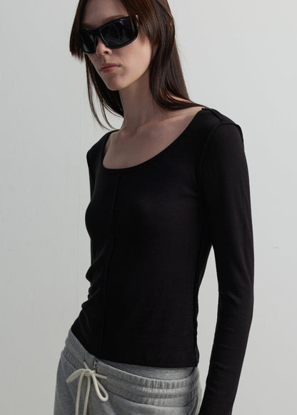 EXPOSED-STITCH LONG-SLEEVE TOP
