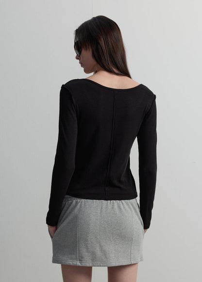 EXPOSED-STITCH LONG-SLEEVE TOP