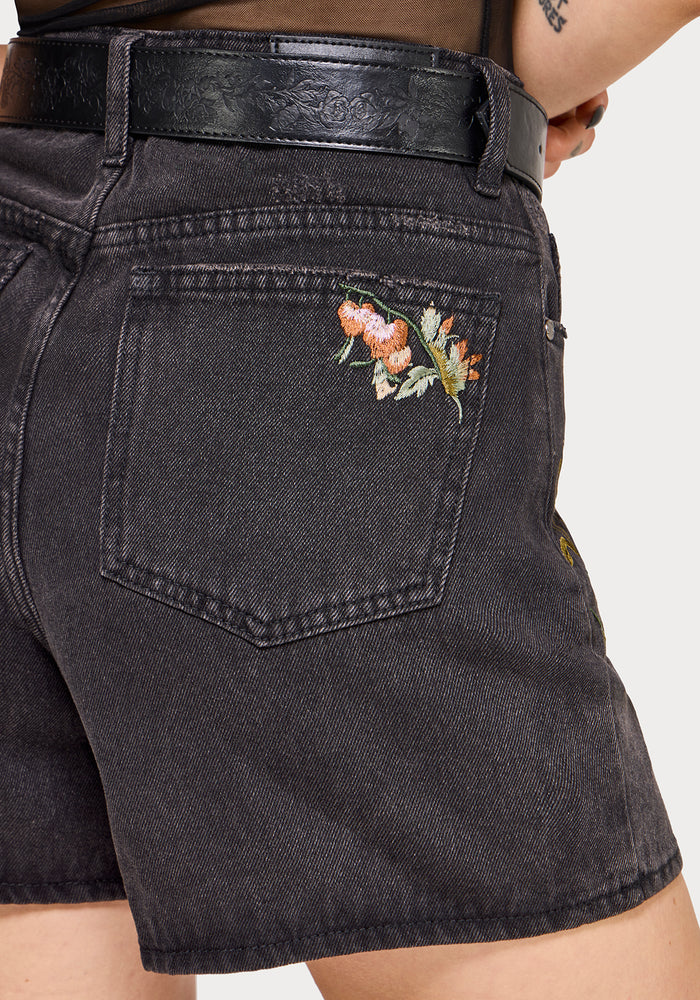 Faela Fairy Embroidered Denim Short 24" / UK 6