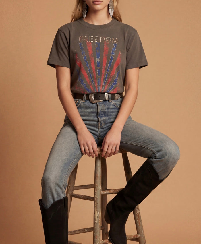 FREEDOM FLAG BURST GRAPHIC TEE