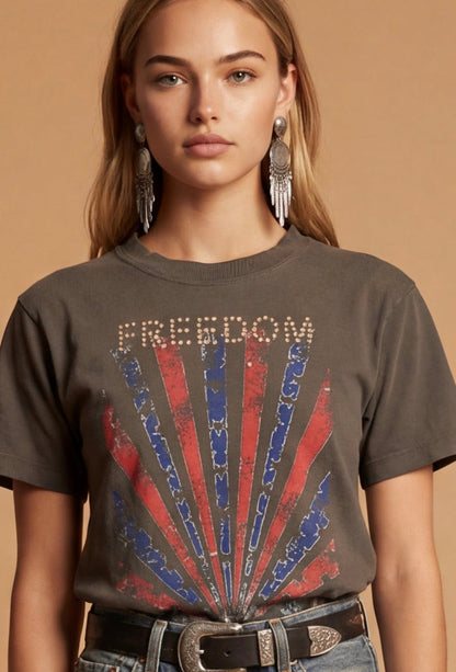 FREEDOM FLAG BURST GRAPHIC TEE