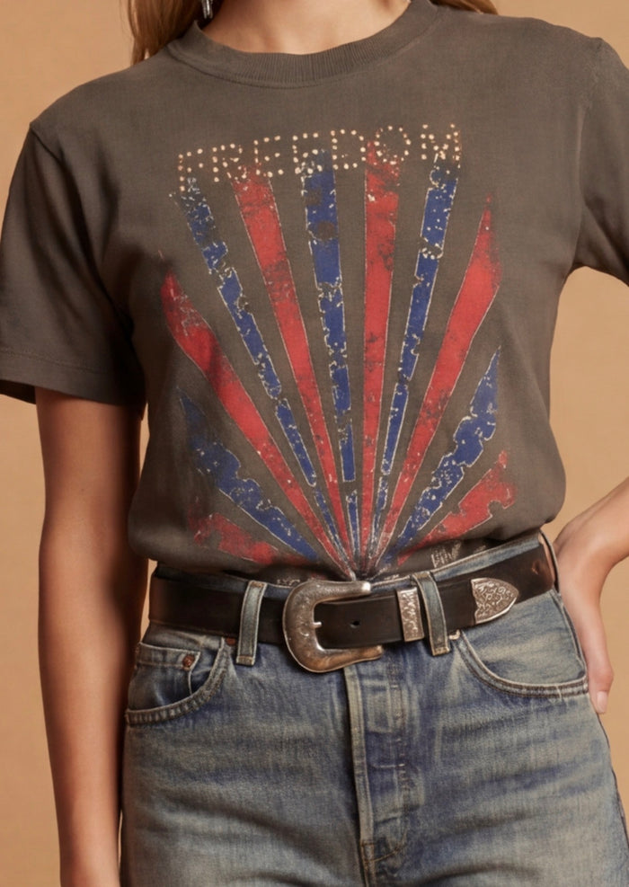 FREEDOM FLAG BURST GRAPHIC TEE