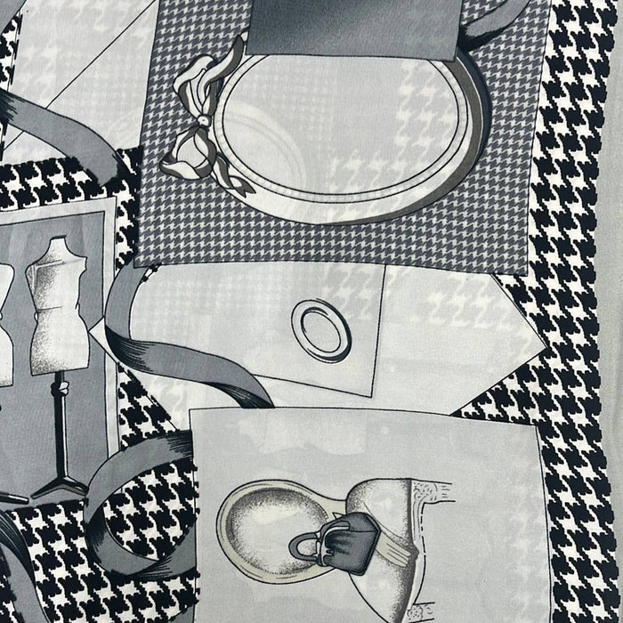 HAUTE GREY