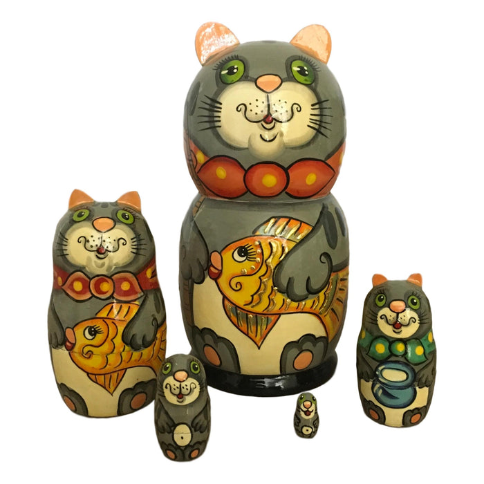 Grey cat nesting dolls