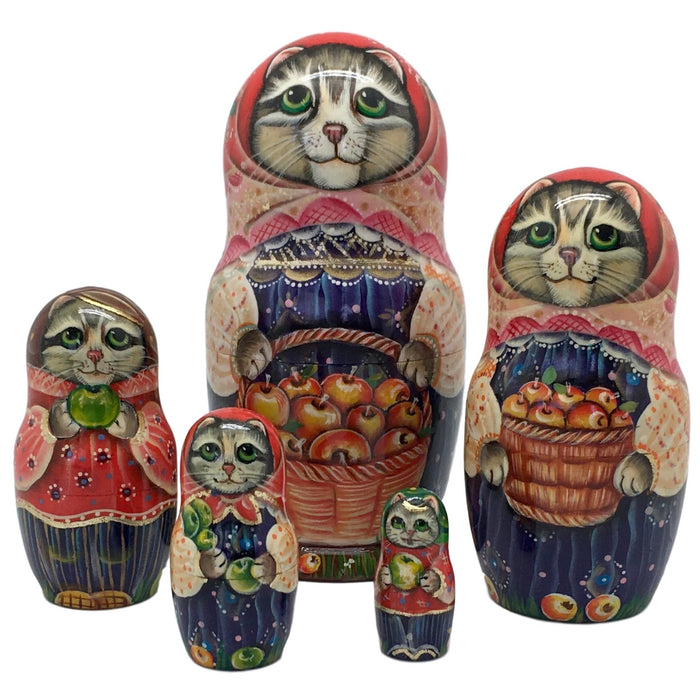 Russian cat nesting dolls