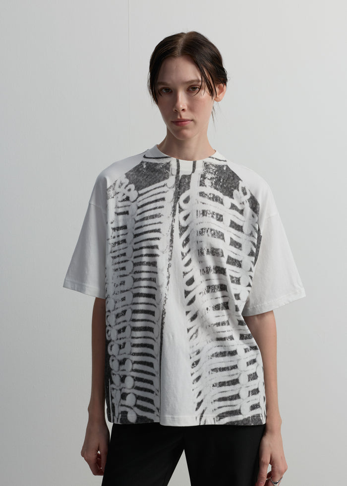 GREY MILITARY-INSPIRED GRAPHIC TEE