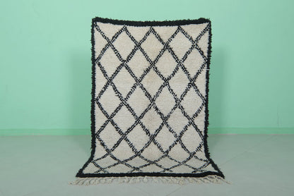 Handmade Moroccan Rug – 3.3 x 4.9 ft Black and White Wool Rug