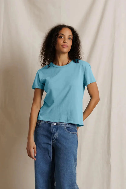 xs / milky blue