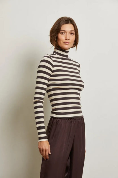 mocha_stripe