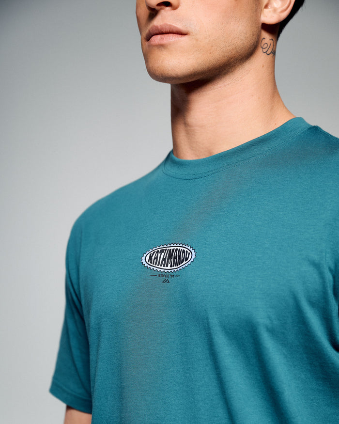 b1754_741_mens_retro_badge_organic_cotton_ss_tee_b_1775617277000