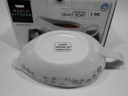 NEW Corelle Coordinates CALLAWAY IVY 2-Cup GRAVY BOAT 9" Green Porcelain China
