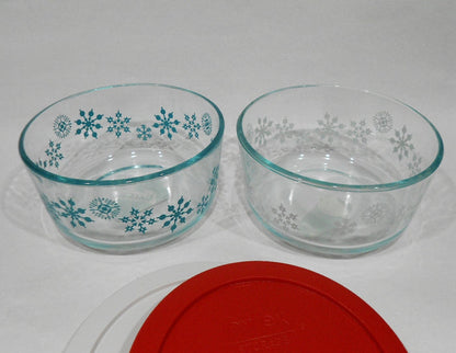 ❤️ New PYREX 4 Cup SNOWFLAKE Storage Dish Winter Holiday Choose: WHITE or BLUE