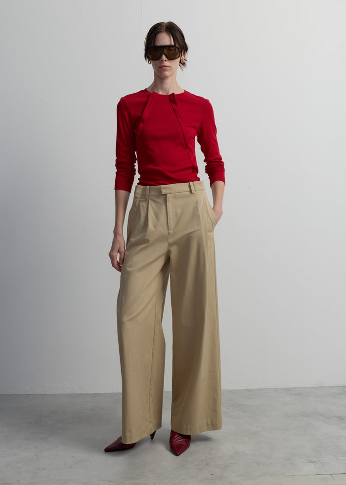 PLEATED LONG-SLEEVE TOP