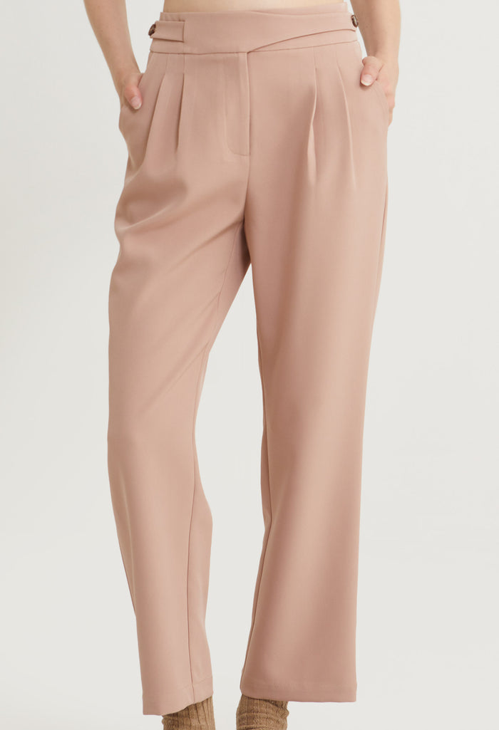 Power Edge Pleated Straight Cut Pants
