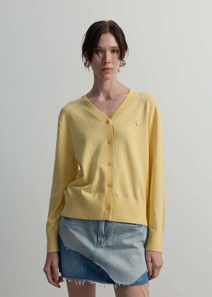 SIGNATURE GUITAR PICK CARDIGAN