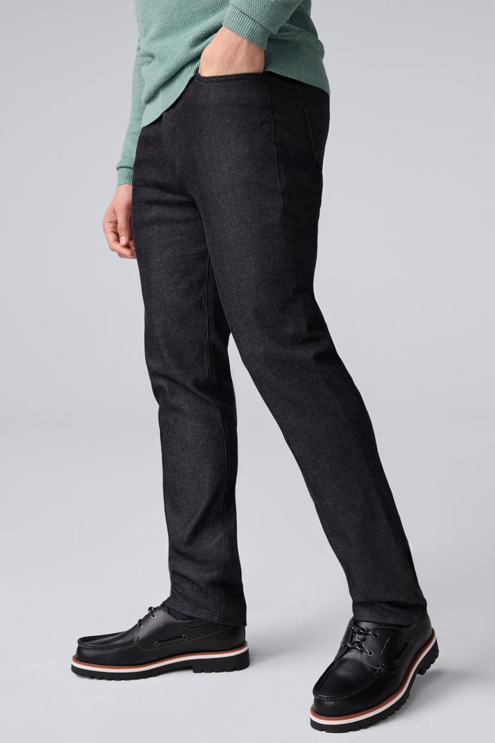 Side view of man wearing SILVER Denim - Straight Leg Jeans in Black Rinse