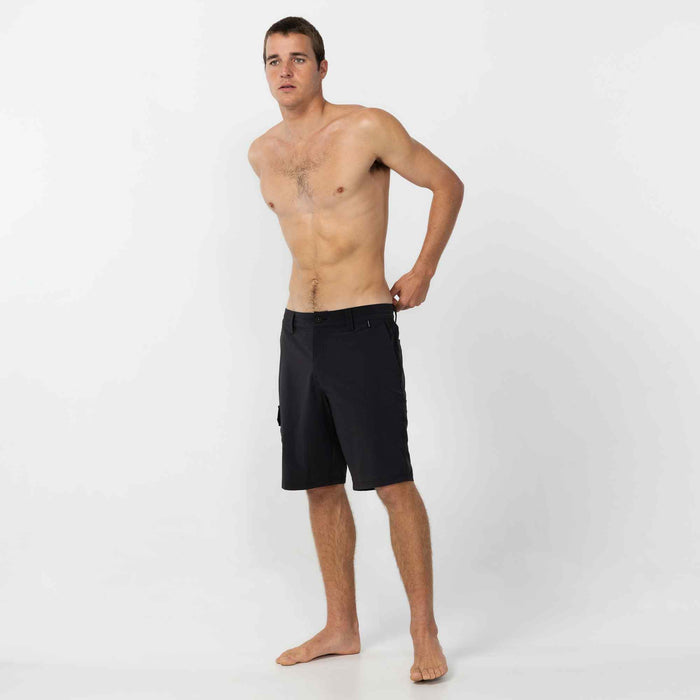 TRVLR Cargo 20" Hybrid Short - Black