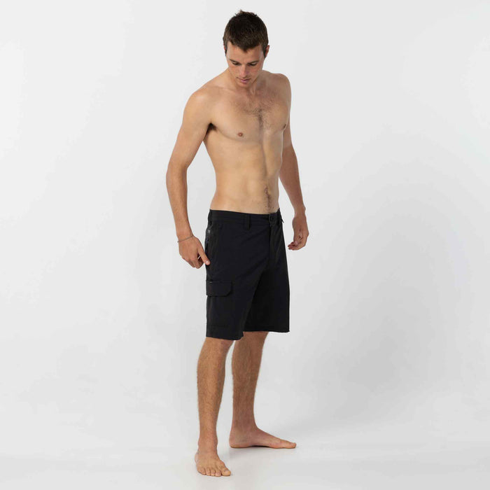 TRVLR Cargo 20" Hybrid Short - Black