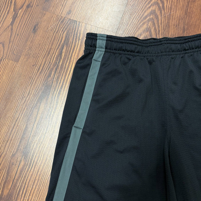 Under Armour SIZE M Men's Athletic Shorts