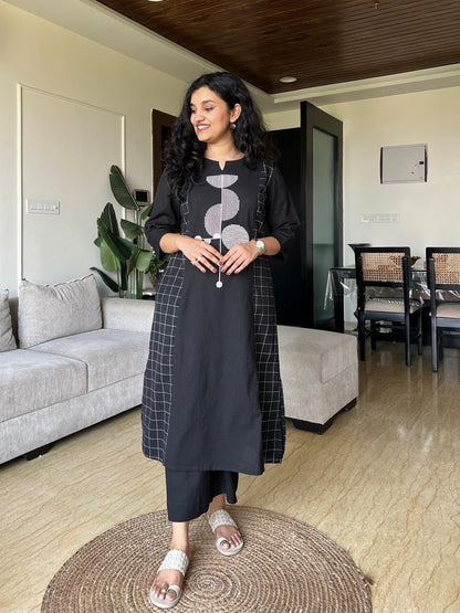 Varya Black Cropped Cotton Set