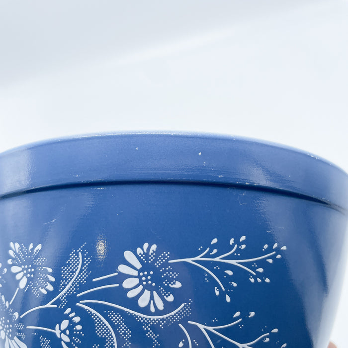 Vintage 1970s 1960s Pyrex Flowers Colonial Mist Mixing Bowl 401