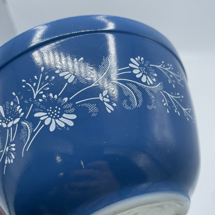 Vintage 1970s 1960s Pyrex Flowers Colonial Mist Mixing Bowl 401