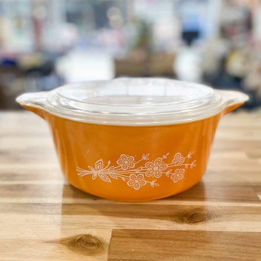 Vintage Butterfly Gold Pyrex Casserole Dish 475-B