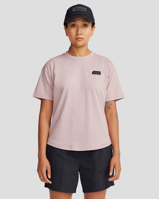 b1395_or7_womens_badge_organic_cotton_short_sleeve_tee_a_1743629091000