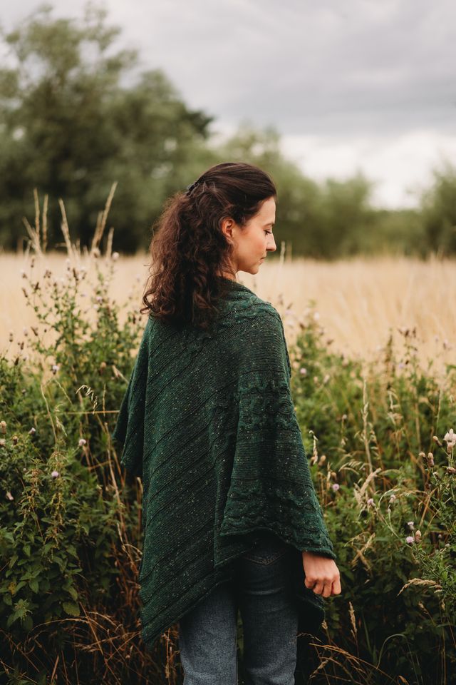 Women's Merino Wool Barra Poncho Shawl